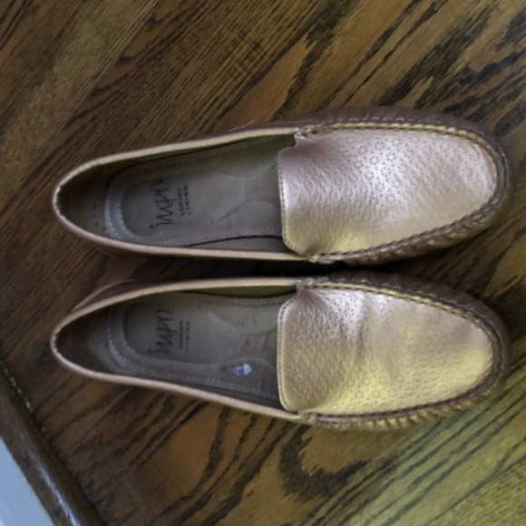 Loafer Shoes Womens size 8 - Picture 2 of 3